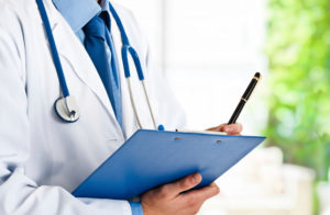 médico