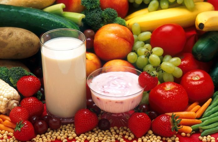 frutas y yogur