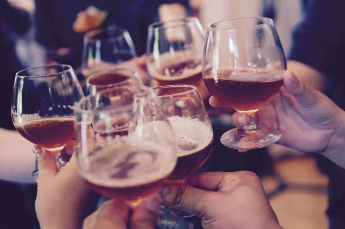 brindis con copas