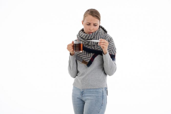 mujer con termótro