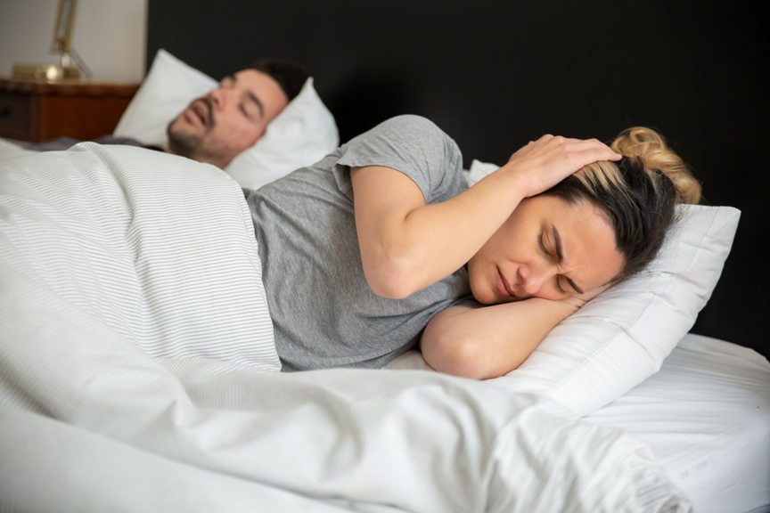Ronquidos al dormir: Descubre cómo eliminarlos y descansar mejor